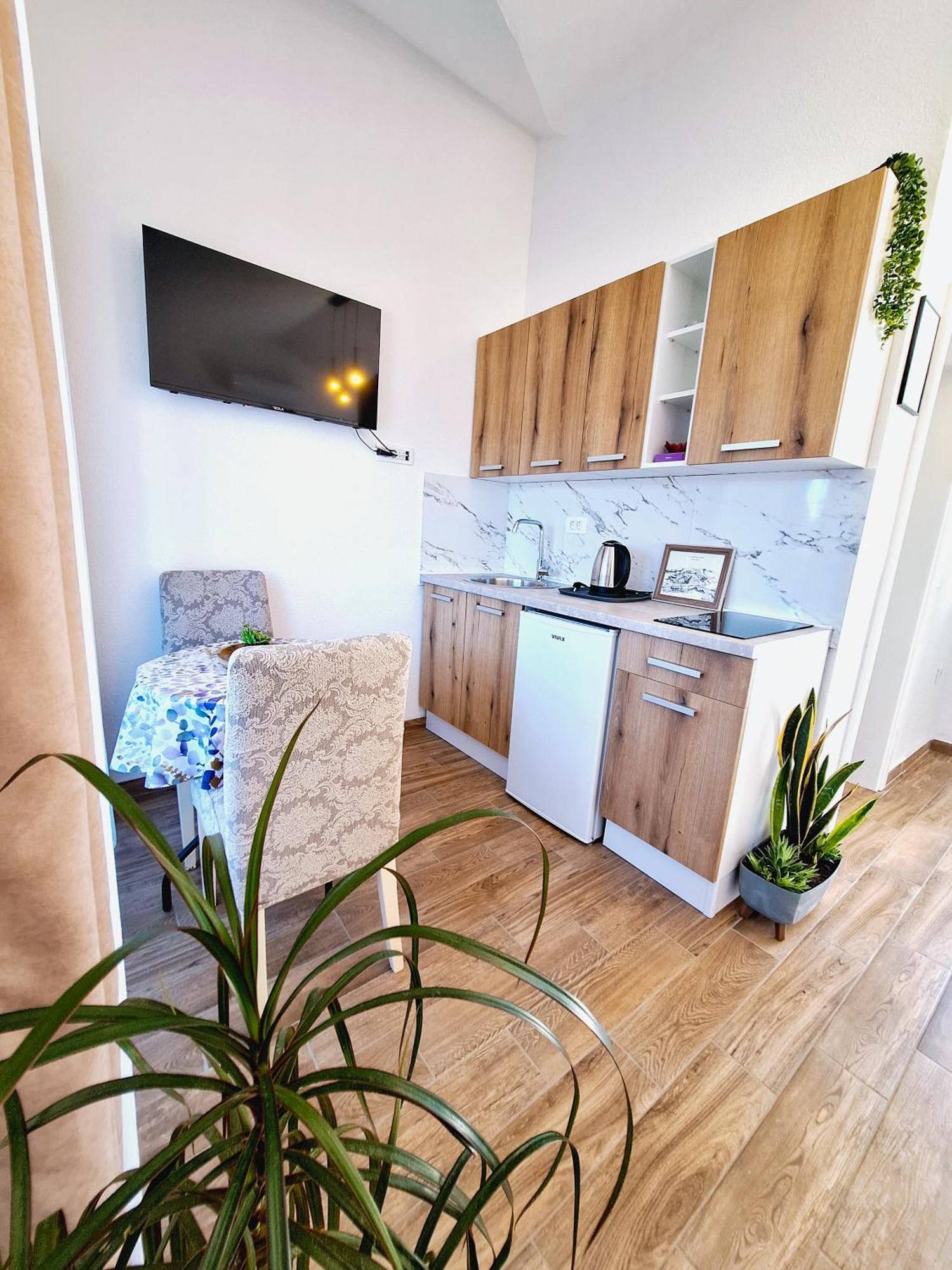 Sunny Side Apartments Rijeka Crnojevića Extérieur photo